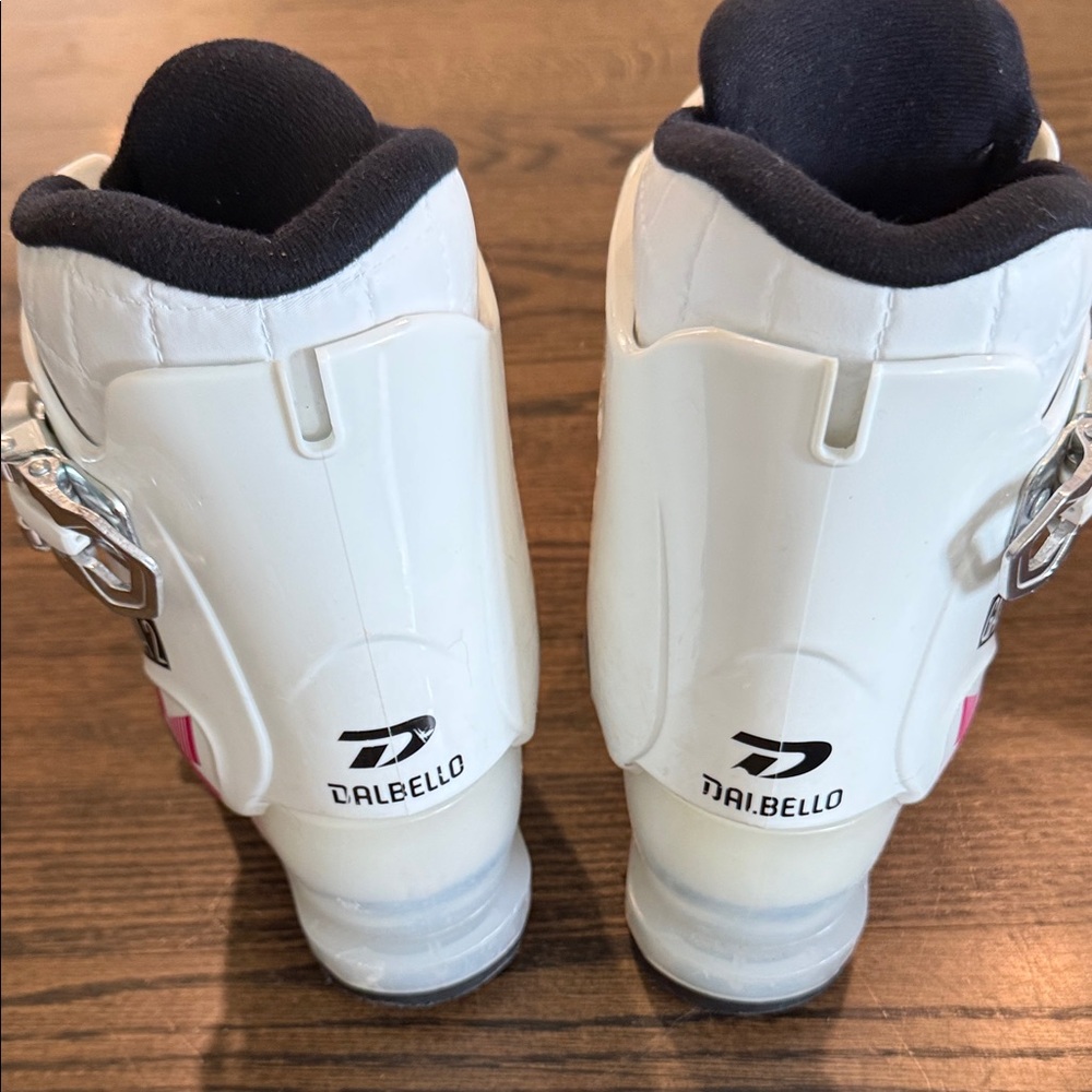 Girls Dalbello White and Pink Ski Boots size 19.5 - Picture 3 of 4
